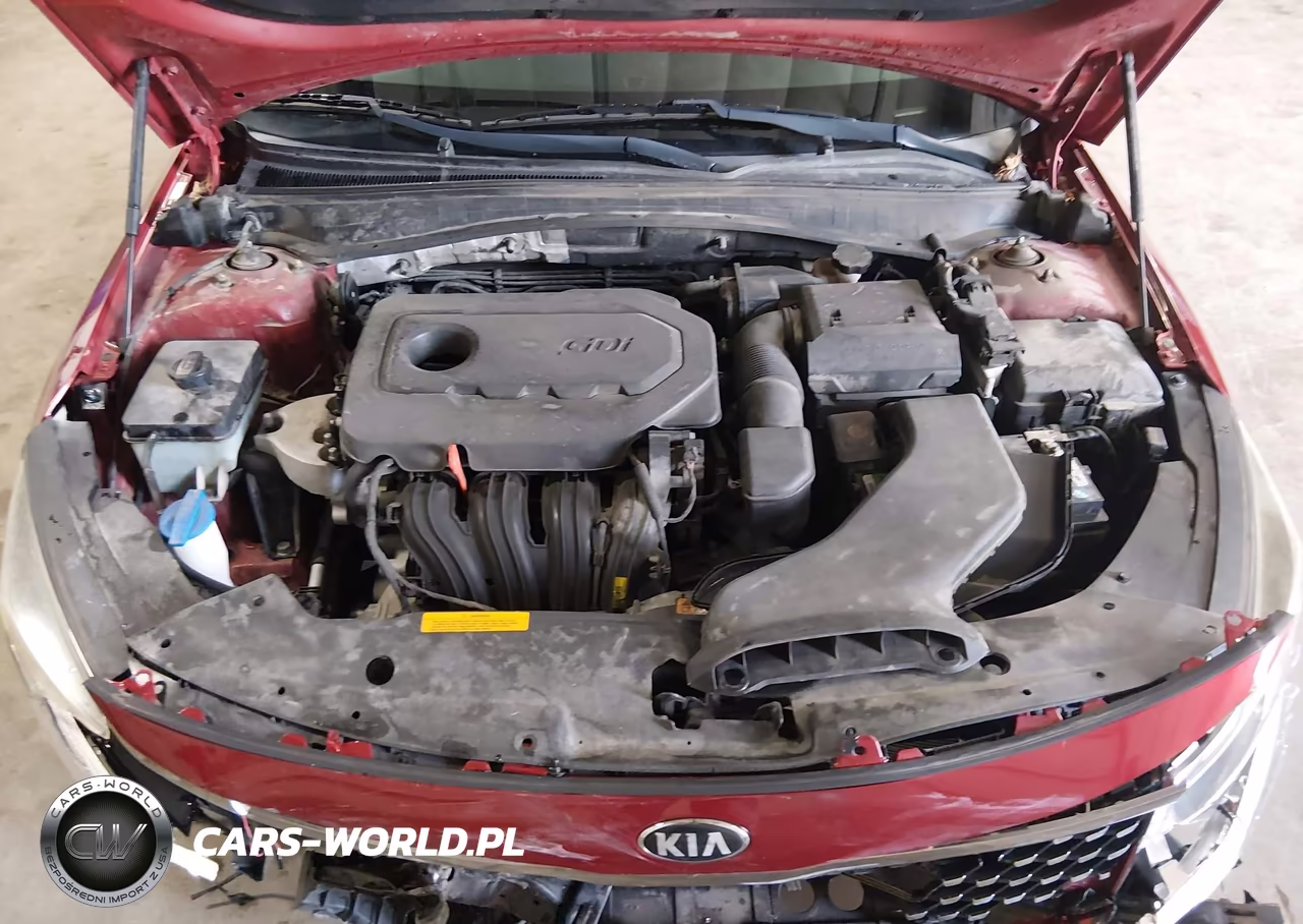 2018 Kia Optima S VIN:5XXGT4L32JG201353 - 10