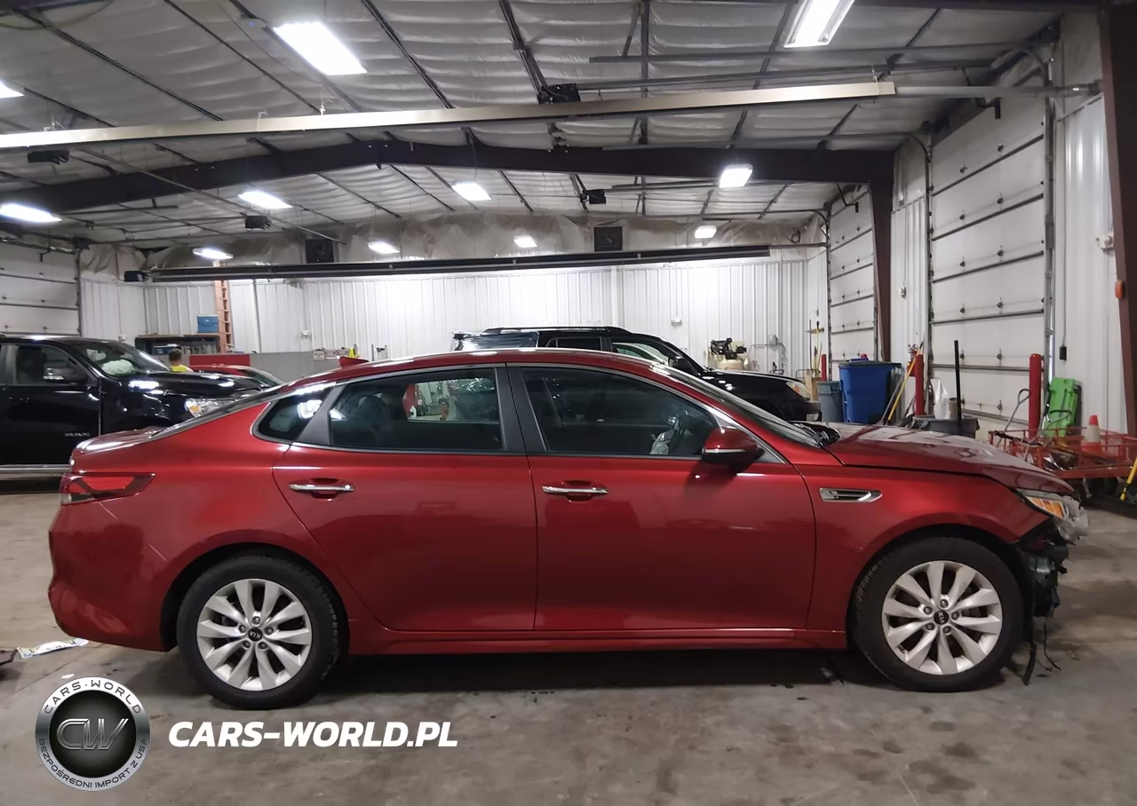 2018 Kia Optima S VIN:5XXGT4L32JG201353 - 14