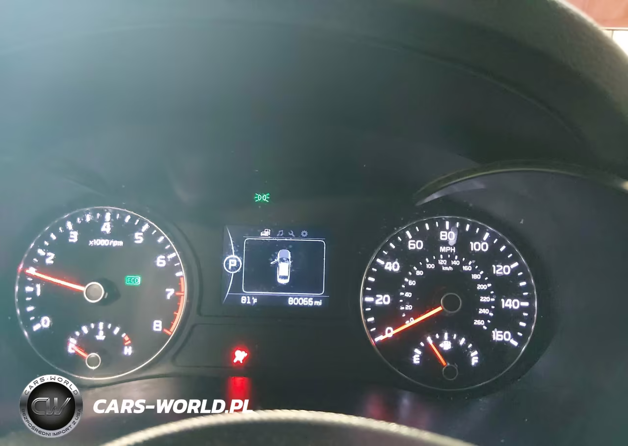 2018 Kia Optima S VIN:5XXGT4L32JG201353 - 16
