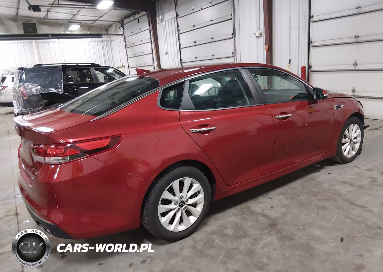 2018 Kia Optima S VIN:5XXGT4L32JG201353 - 4