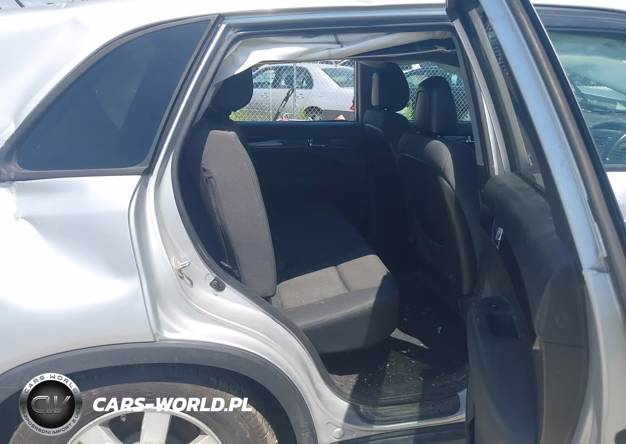 2012 Kia Sorento Lx VIN:5XYKTCA60CG225490 - 8