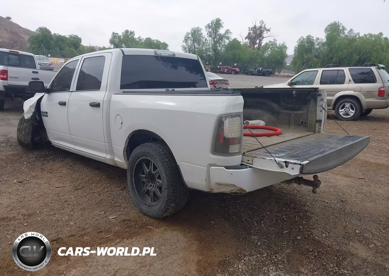 2018 Ram 1500 Express 4X2 5'7 Box VIN:1C6RR6KG7JS337143 - 3