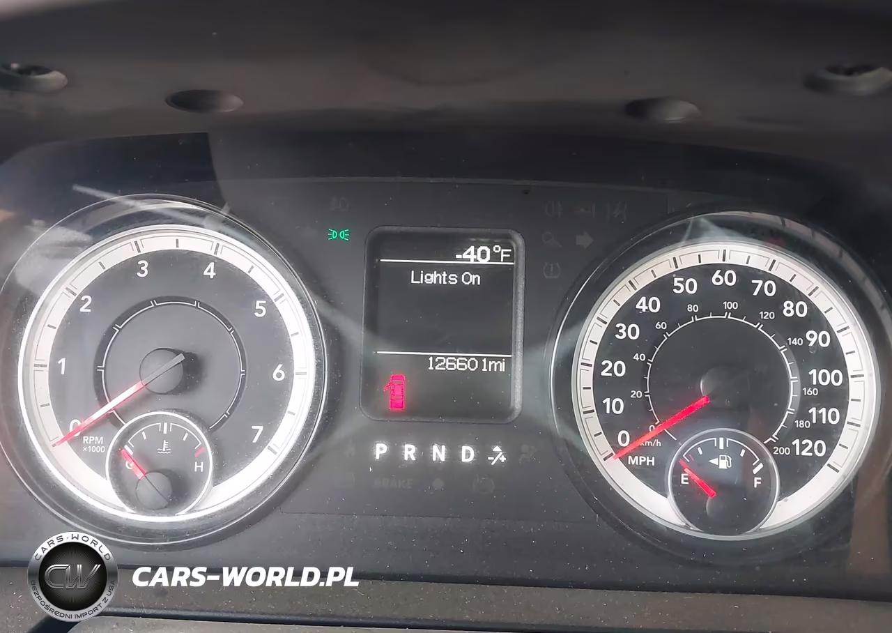 2018 Ram 1500 Express 4X2 5'7 Box VIN:1C6RR6KG7JS337143 - 7