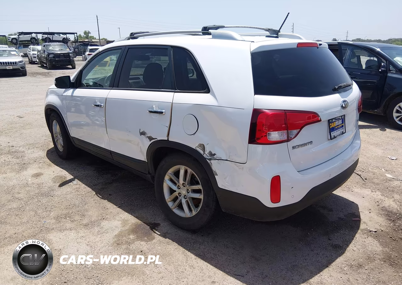 2014 Kia Sorento Lx VIN:5XYKT3A66EG530611 - 3