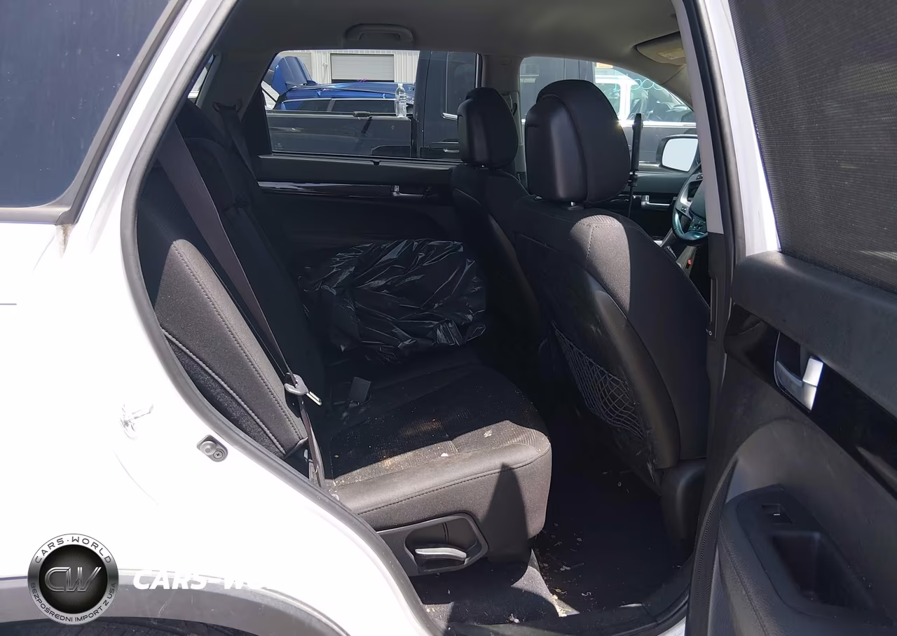 2014 Kia Sorento Lx VIN:5XYKT3A66EG530611 - 8