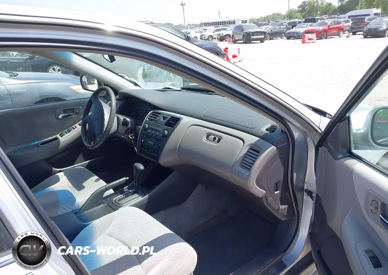2002 Honda Accord VIN:1HGCG56462A079429 - 5