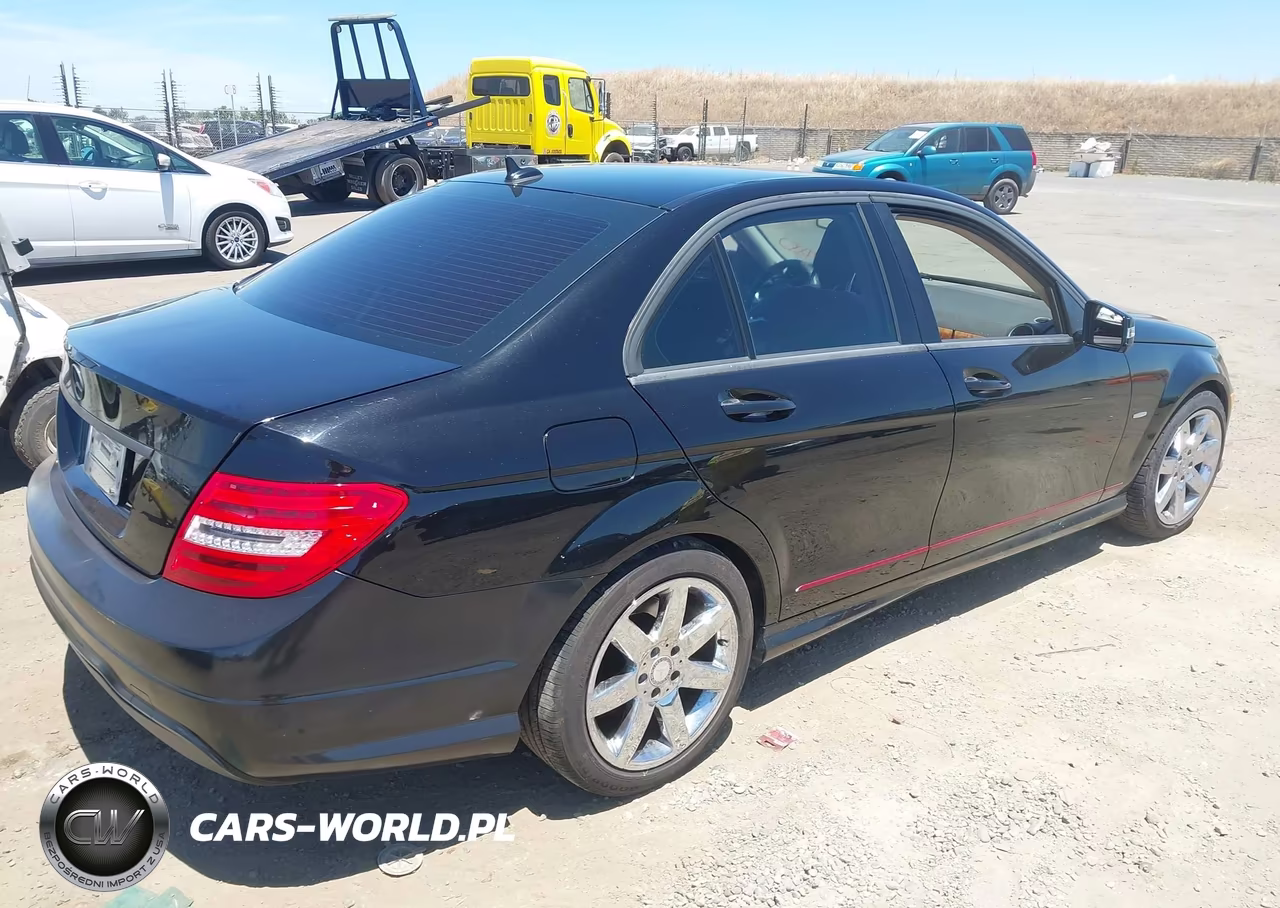 2012 Mercedes-Benz C 250 Sport VIN:WDDGF4HBXCR193421 - 4