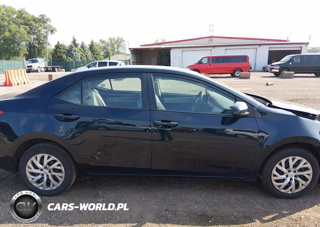 2019 Toyota Corolla Le VIN:2T1BURHE3KC213129 - 13