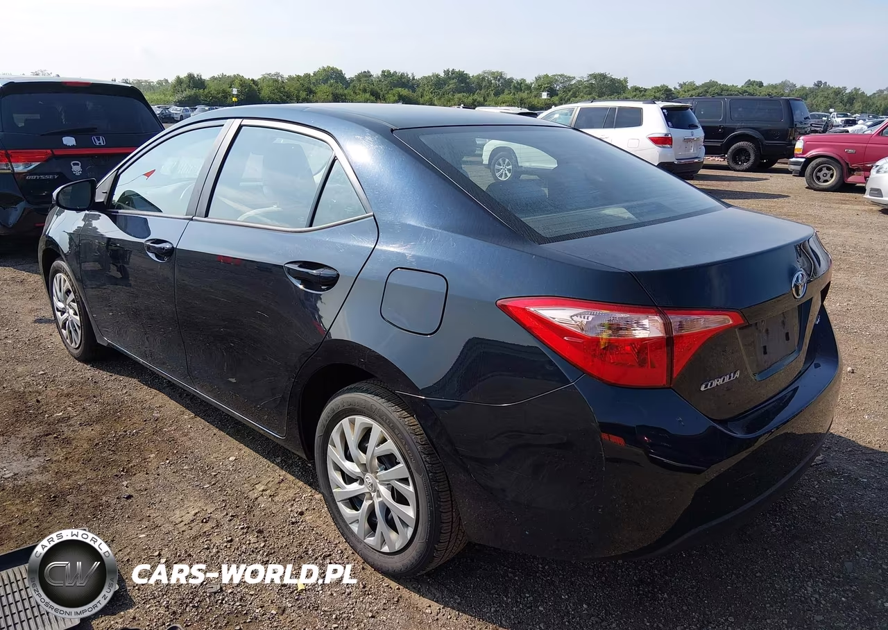 2019 Toyota Corolla Le VIN:2T1BURHE3KC213129 - 3