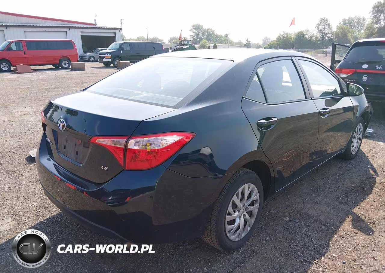 2019 Toyota Corolla Le VIN:2T1BURHE3KC213129 - 4