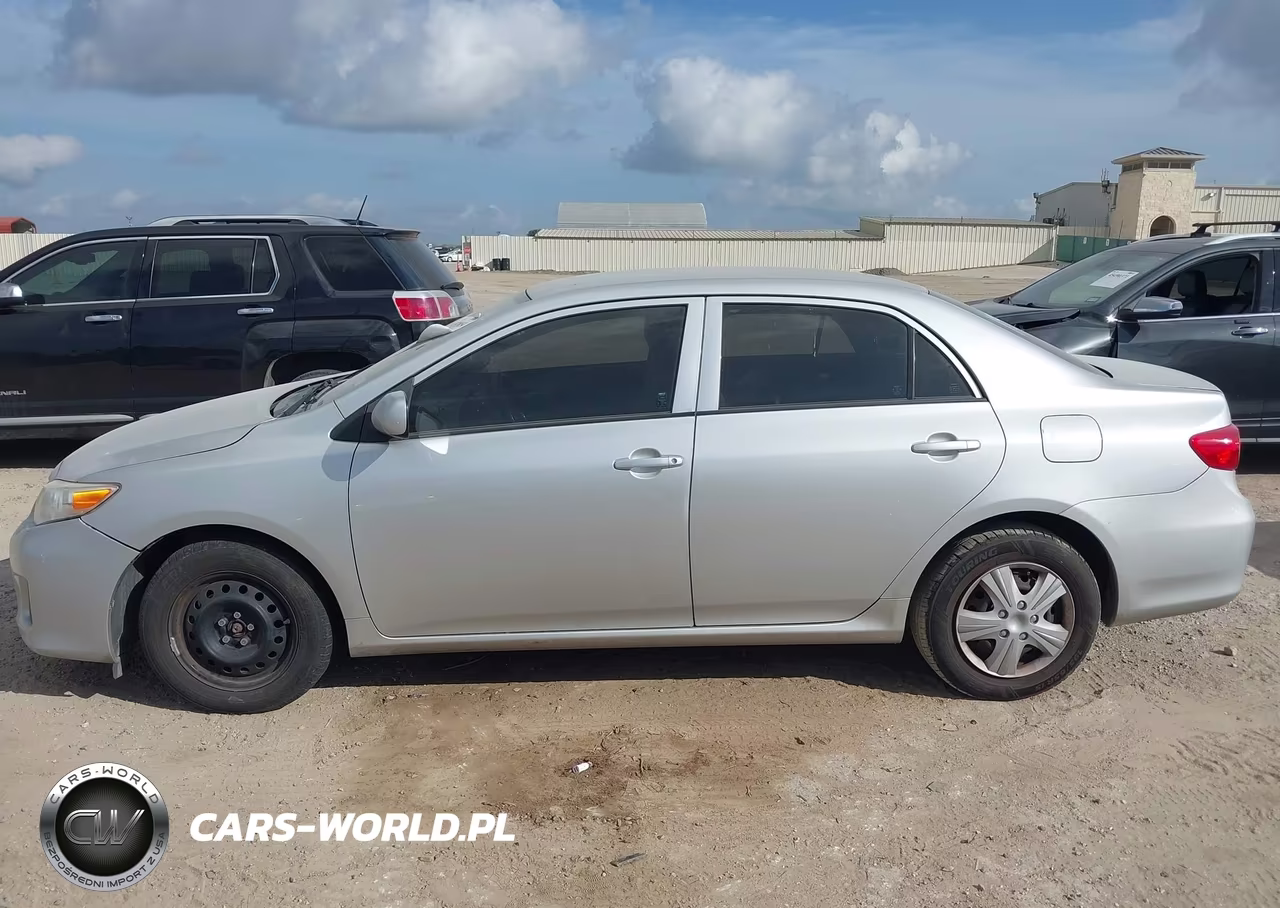 2013 Toyota Corolla L VIN:JTDBU4EE4DJ115032 - 13
