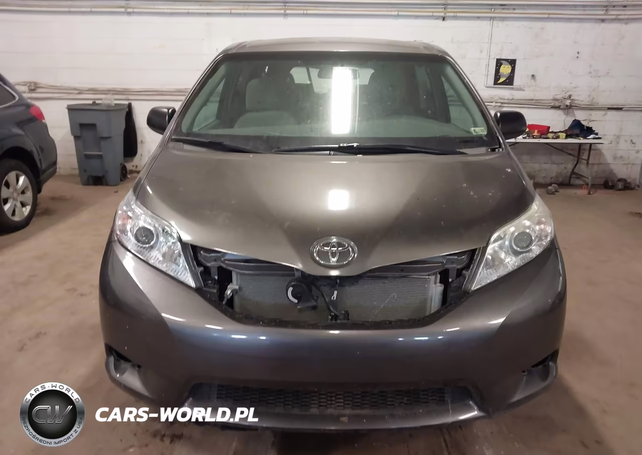 2017 Toyota Sienna L 7 Passenger VIN:5TDZZ3DCXHS802762 - 12
