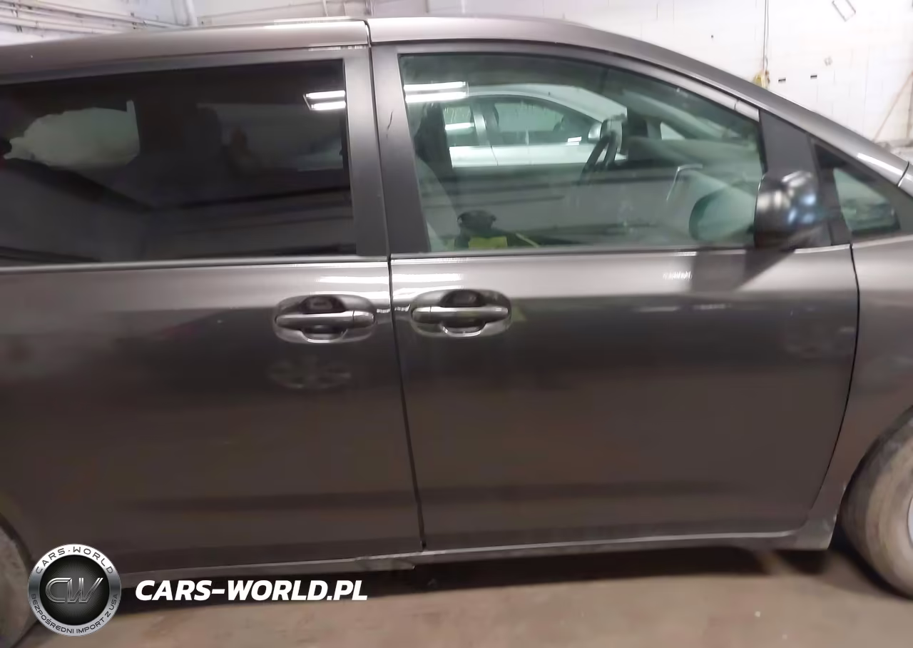 2017 Toyota Sienna L 7 Passenger VIN:5TDZZ3DCXHS802762 - 13