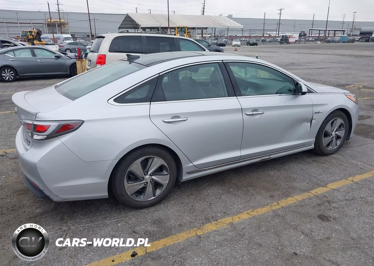 2016 Hyundai Sonata Hybrid Limited VIN:KMHE34L1XGA028848 - 4