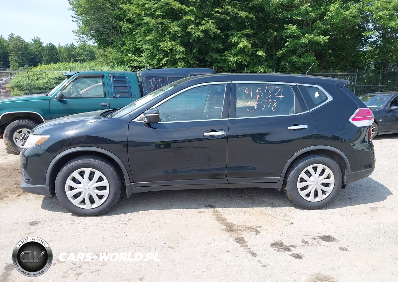 2015 Nissan Rogue S VIN:KNMAT2MV7FP550115 - 12
