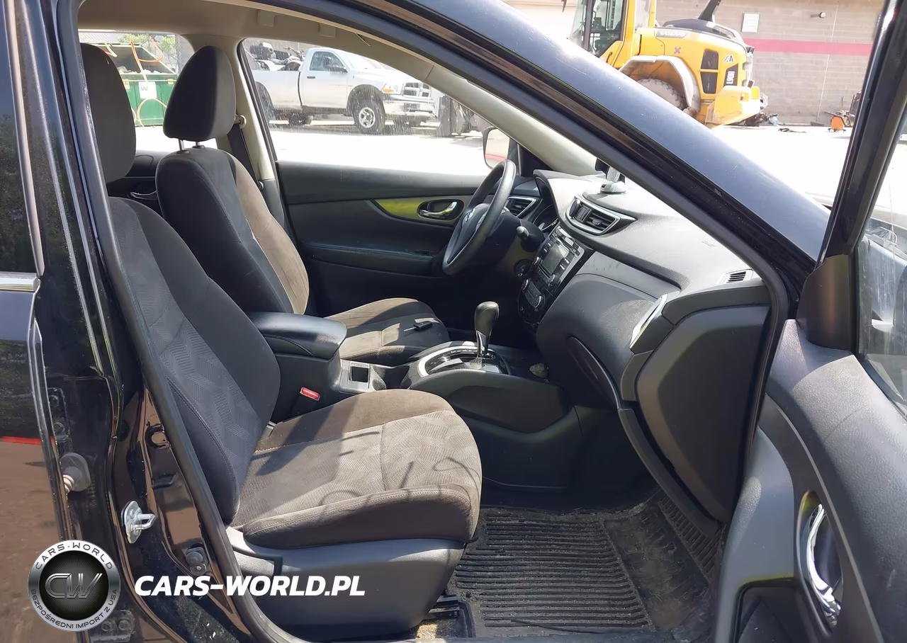 2015 Nissan Rogue S VIN:KNMAT2MV7FP550115 - 5