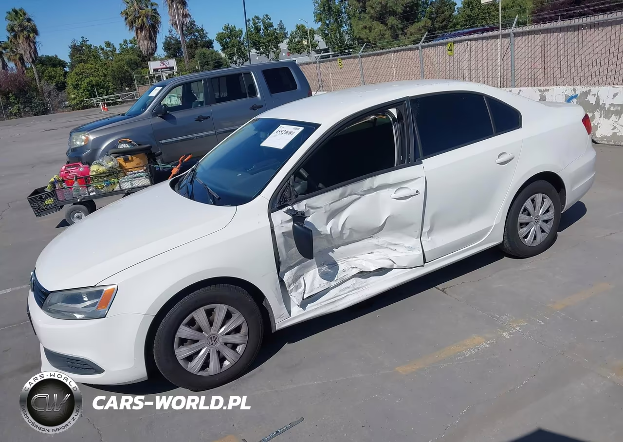 2013 Volkswagen Jetta 2.0L S VIN:3VW2K7AJ4DM390376 - 2