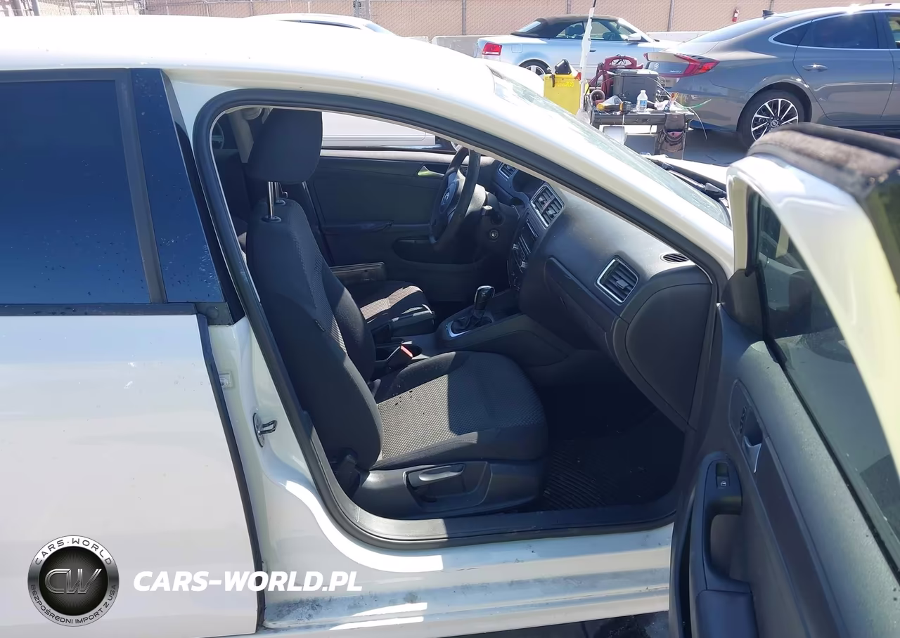 2013 Volkswagen Jetta 2.0L S VIN:3VW2K7AJ4DM390376 - 5