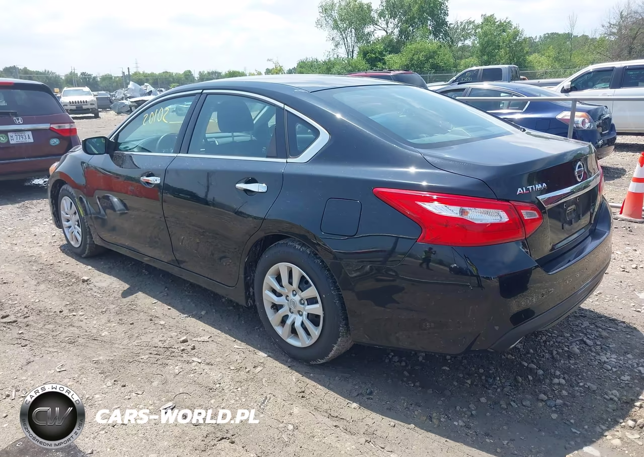 2017 Nissan Altima 2.5 S VIN:1N4AL3AP3HN303089 - 3