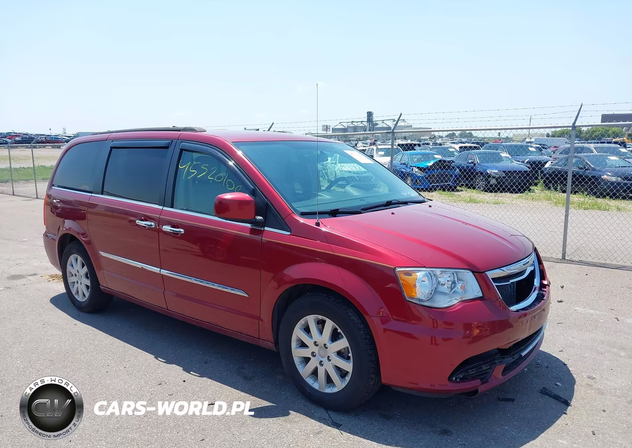2016 Chrysler Town & Country Touring