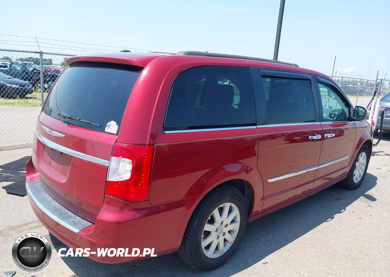 2016 Chrysler Town & Country Touring VIN:2C4RC1BG4GR167007 - 4