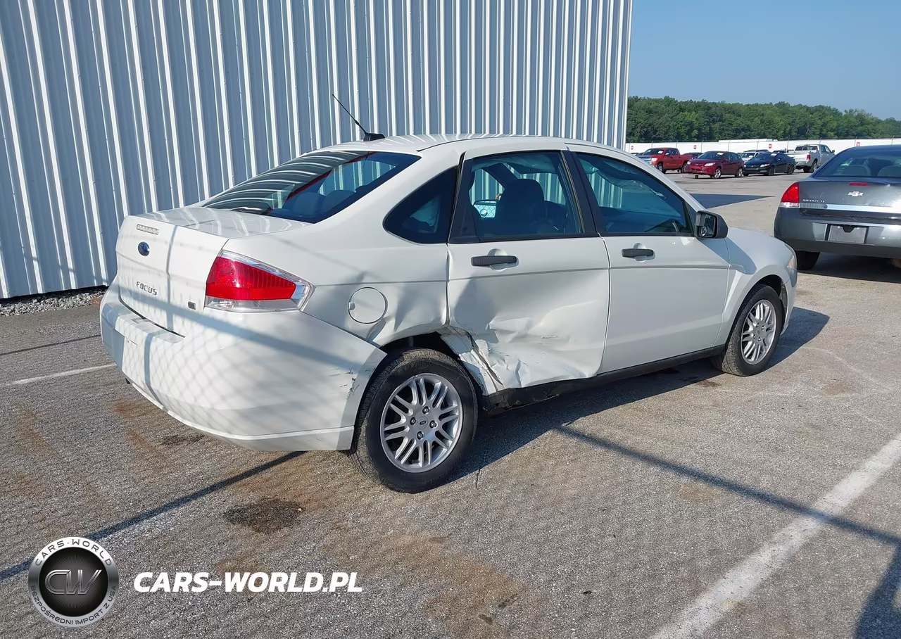 2010 Ford Focus Se VIN:1FAHP3FN1AW224191 - 4