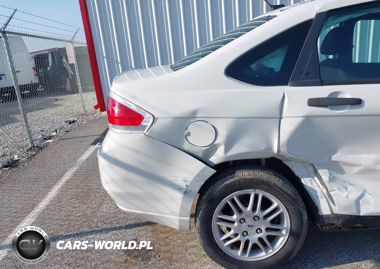 2010 Ford Focus Se VIN:1FAHP3FN1AW224191 - 6