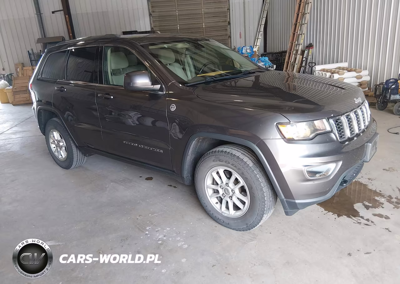 2019 Jeep Grand Cherokee Laredo E 4X4 – zdjęcie 1 z 17