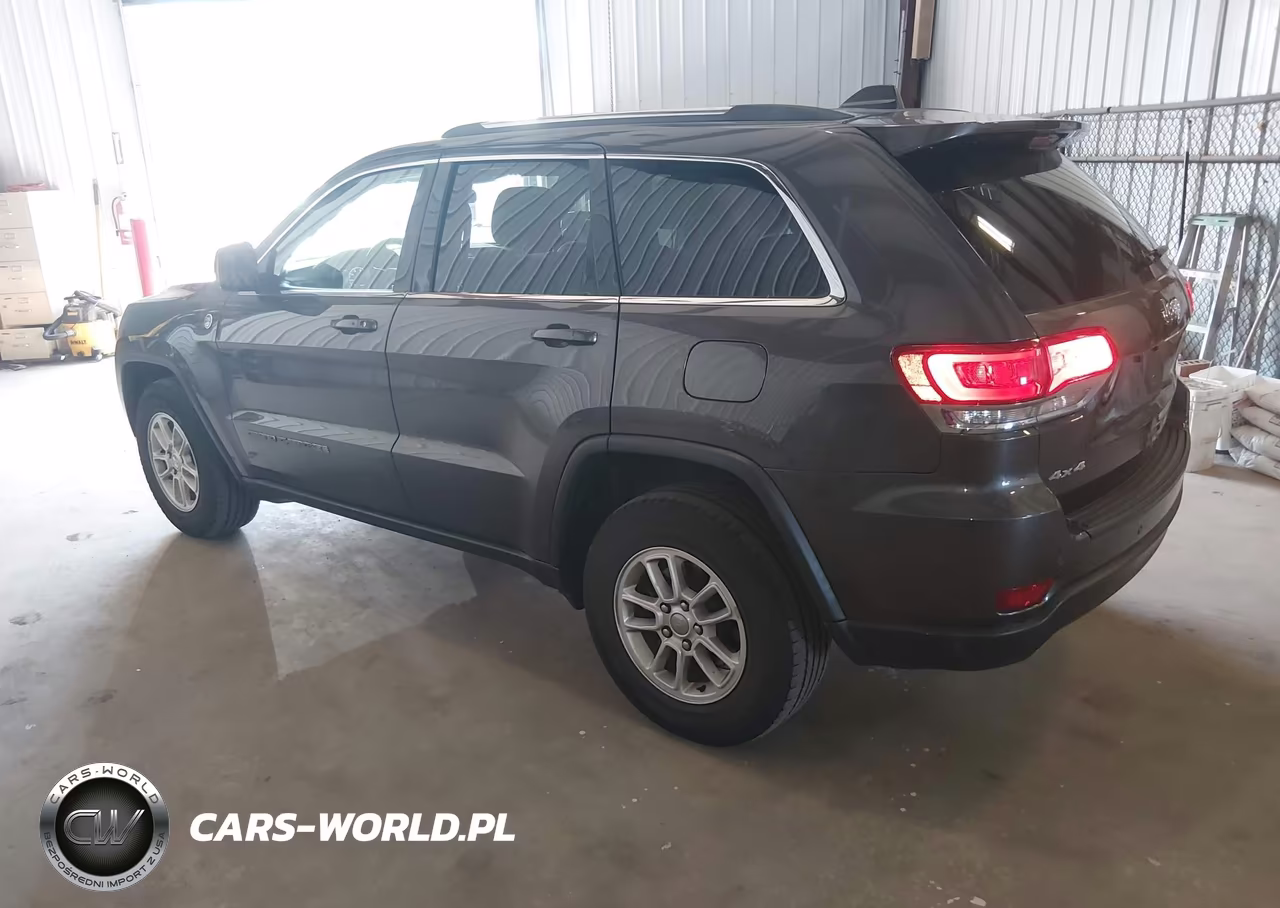2019 Jeep Grand Cherokee Laredo E 4X4 VIN:1C4RJFAG7KC836960 - 3