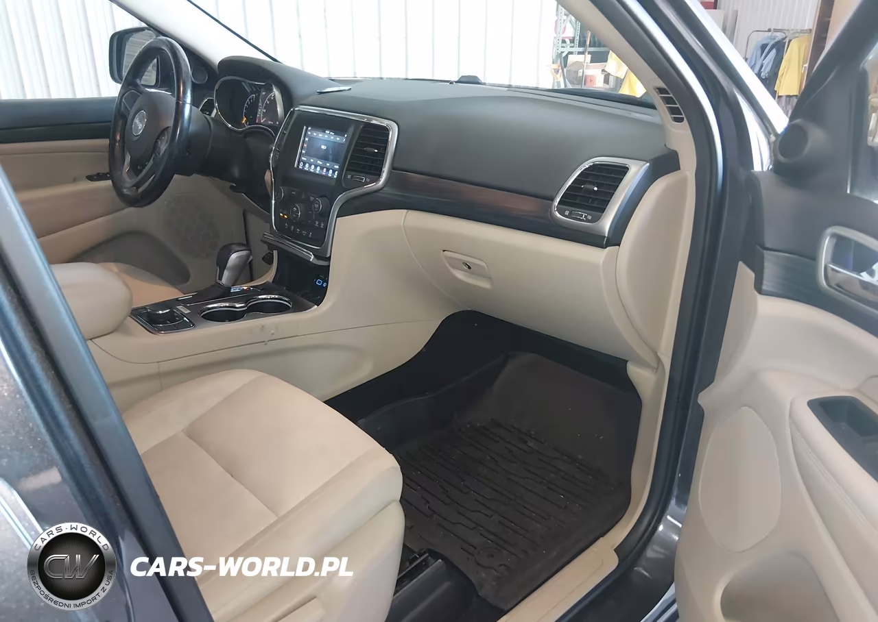 2019 Jeep Grand Cherokee Laredo E 4X4 VIN:1C4RJFAG7KC836960 - 5