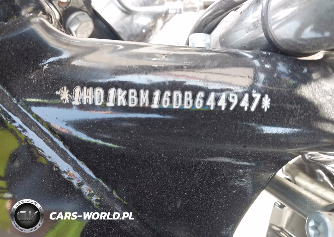 2013 Harley-Davidson Flhx Street Glide VIN:1HD1KBM16DB644947 - 10