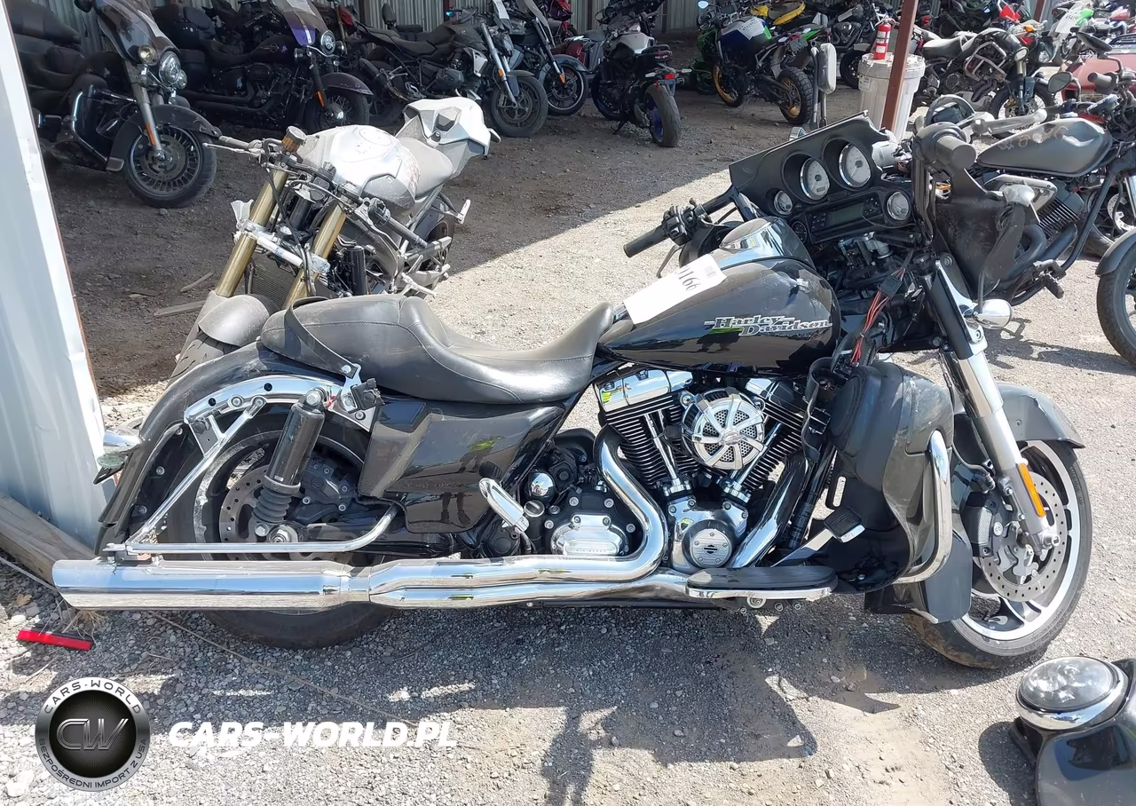 2013 Harley-Davidson Flhx Street Glide VIN:1HD1KBM16DB644947 - 12