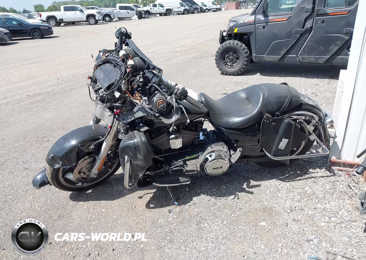 2013 Harley-Davidson Flhx Street Glide VIN:1HD1KBM16DB644947 - 13