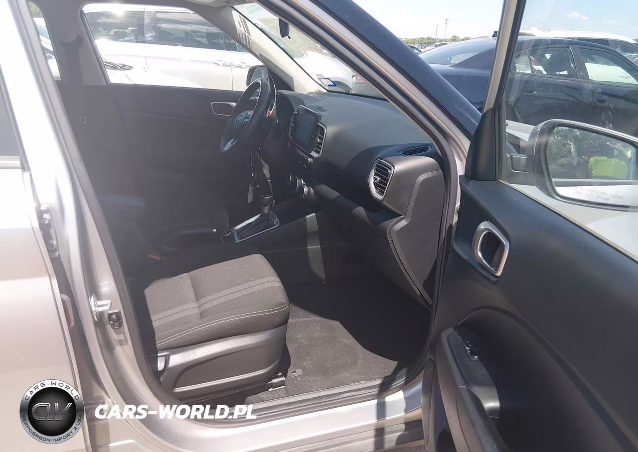 2025 Hyundai Venue Sel VIN:KMHRC8A36SU353999 - 5