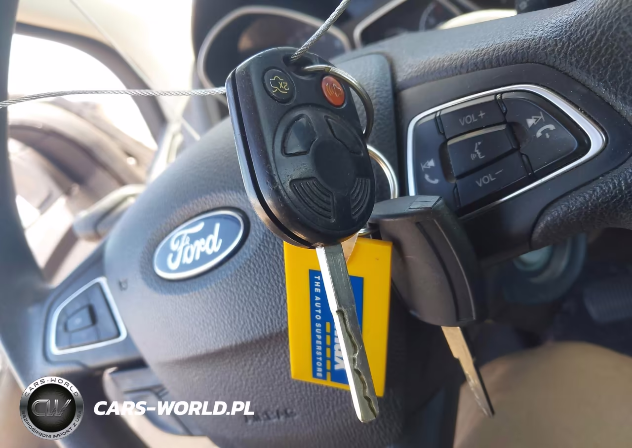 2017 Ford Focus Se VIN:1FADP3K28HL245660 - 11