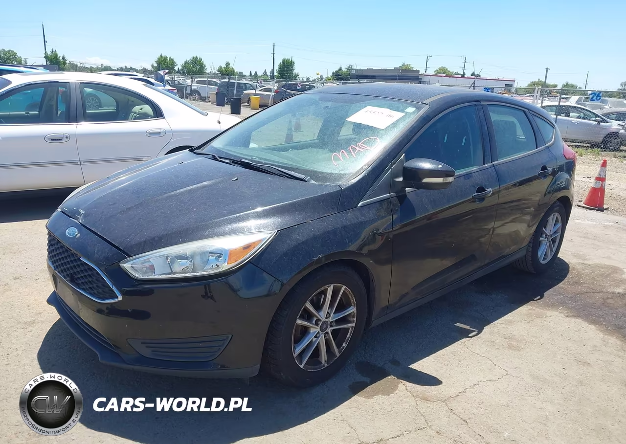 2017 Ford Focus Se VIN:1FADP3K28HL245660 - 2
