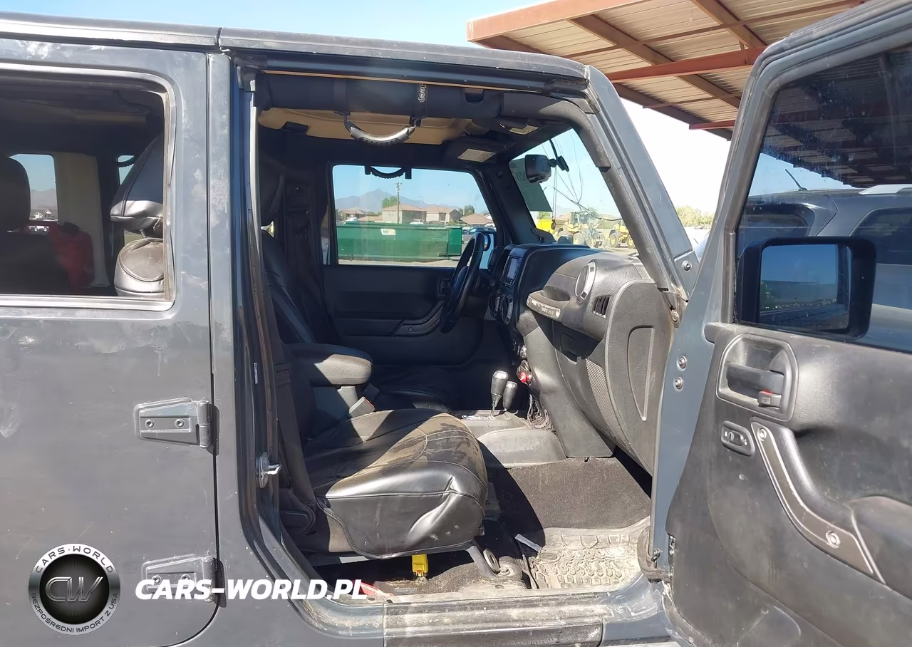 2017 Jeep Wrangler Unlimited Sport VIN:1C4HJWDG7HL501004 - 5