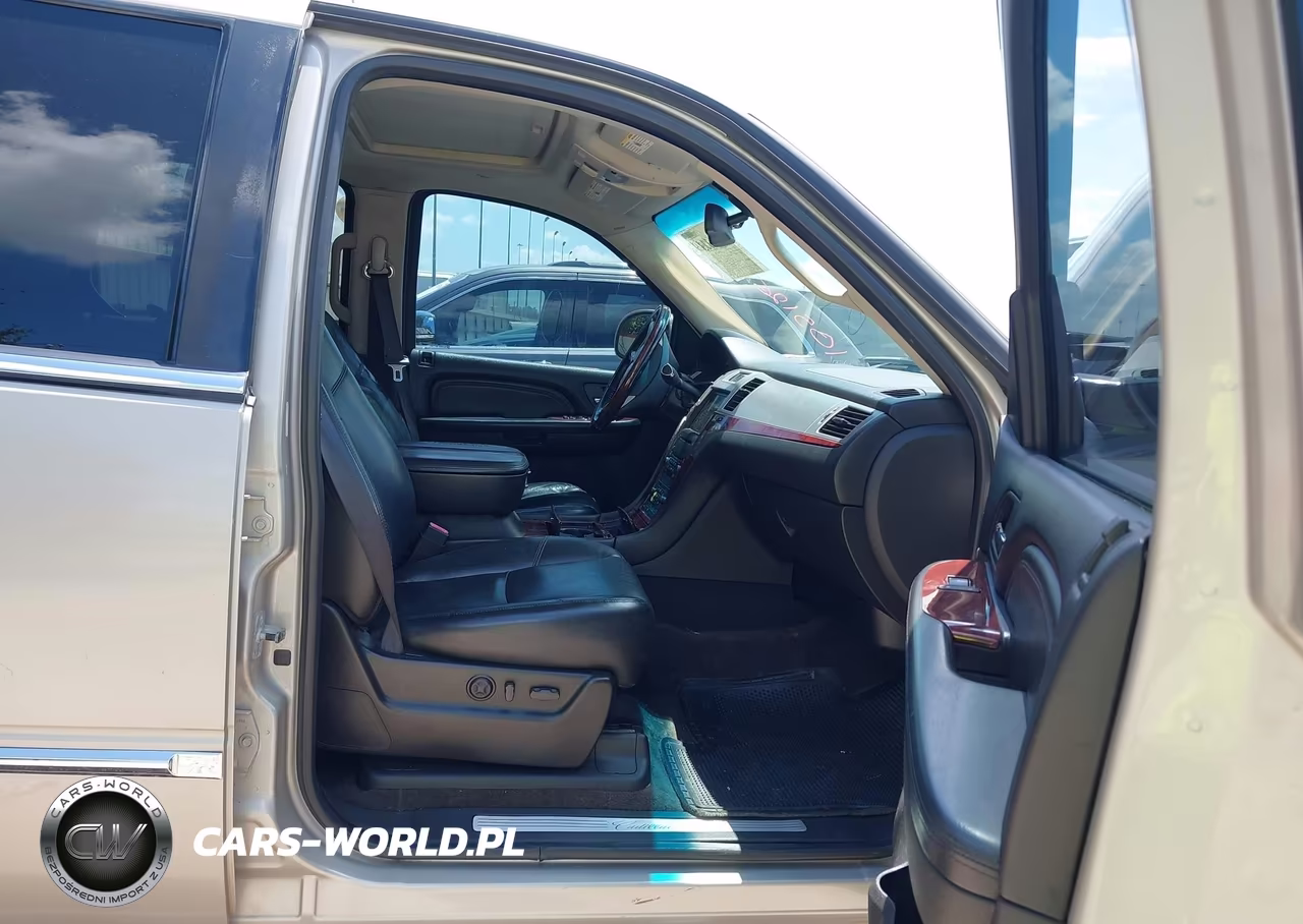 2009 Cadillac Escalade Standard VIN:1GYFK13259R105126 - 5