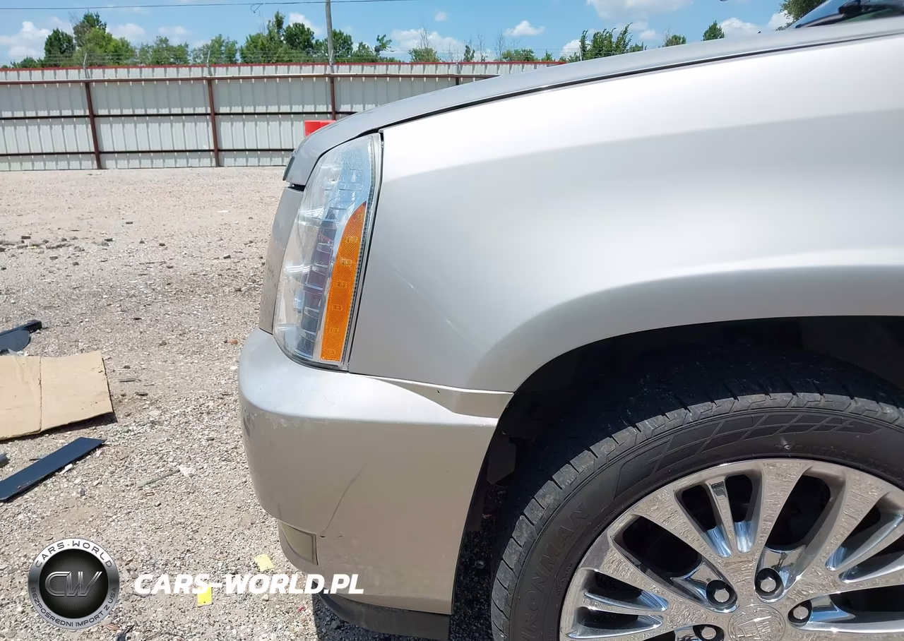 2009 Cadillac Escalade Standard VIN:1GYFK13259R105126 - 6