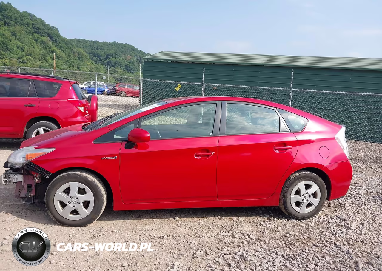 2011 Toyota Prius Two VIN:JTDKN3DU2B1402186 - 15