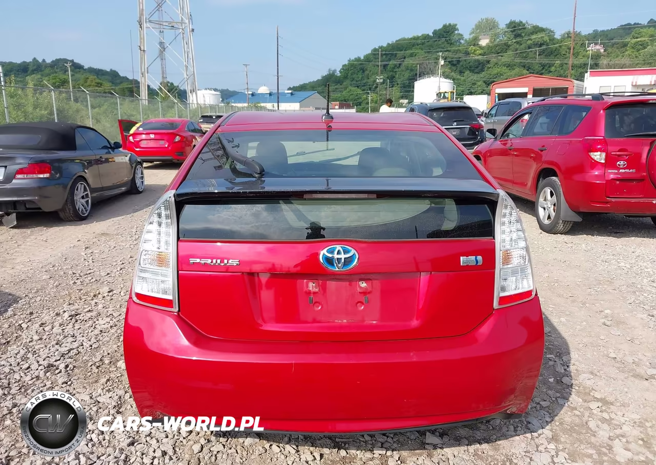 2011 Toyota Prius Two VIN:JTDKN3DU2B1402186 - 17