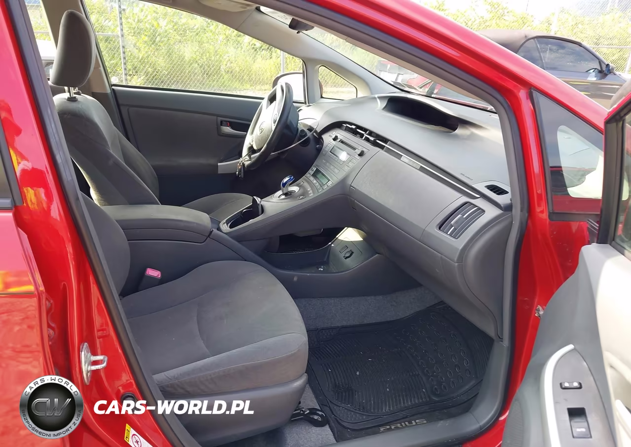 2011 Toyota Prius Two VIN:JTDKN3DU2B1402186 - 5