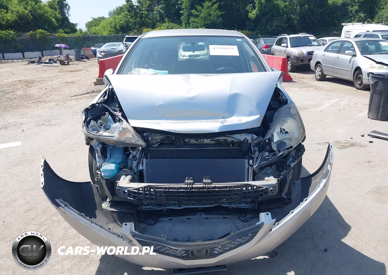 2013 Honda Fit VIN:JHMGE8H34DC052795 - 6
