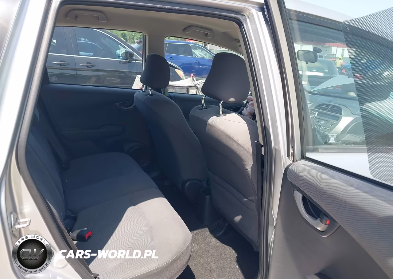 2013 Honda Fit VIN:JHMGE8H34DC052795 - 8