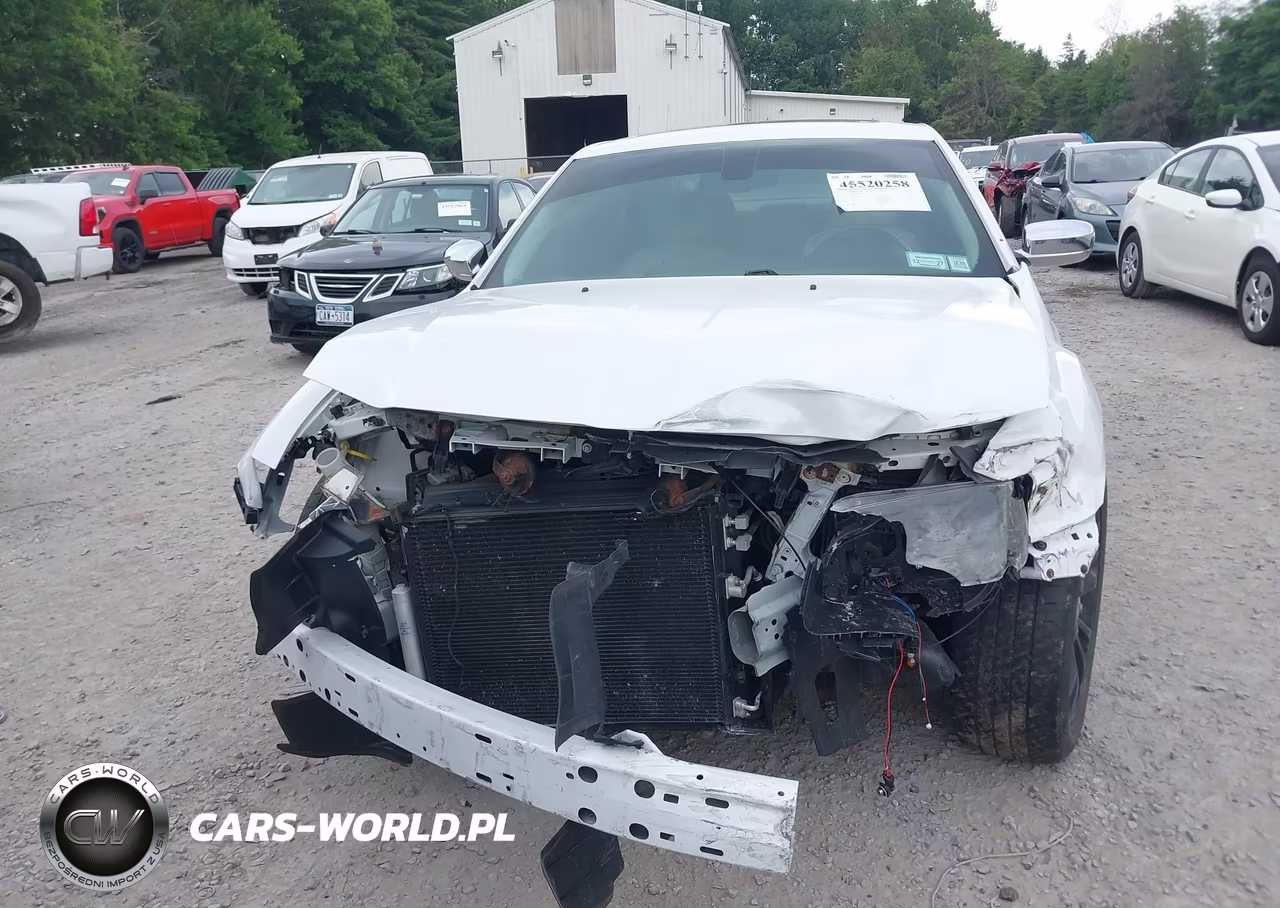 2015 Chrysler 300C Awd VIN:2C3CCAKG1FH781916 - 11