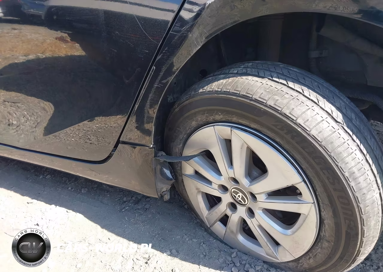 2017 Toyota Prius Two VIN:JTDKBRFU1H3553266 - 18