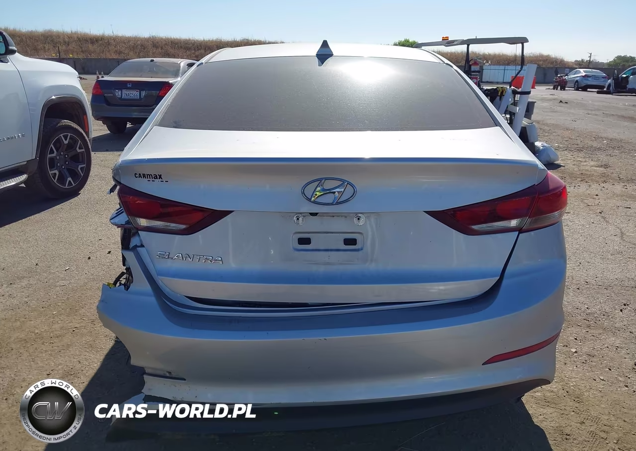 2018 Hyundai Elantra Sel VIN:5NPD84LF3JH223896 - 17