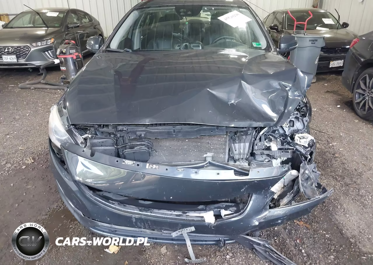 2015 Volvo S60 T5 Platinum VIN:YV140MFM5F2355532 - 12