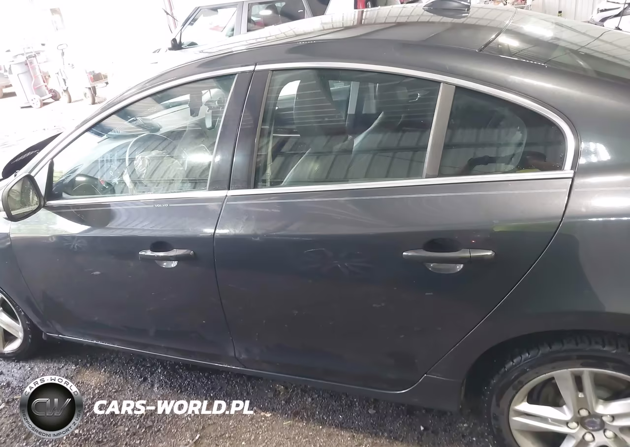 2015 Volvo S60 T5 Platinum VIN:YV140MFM5F2355532 - 14