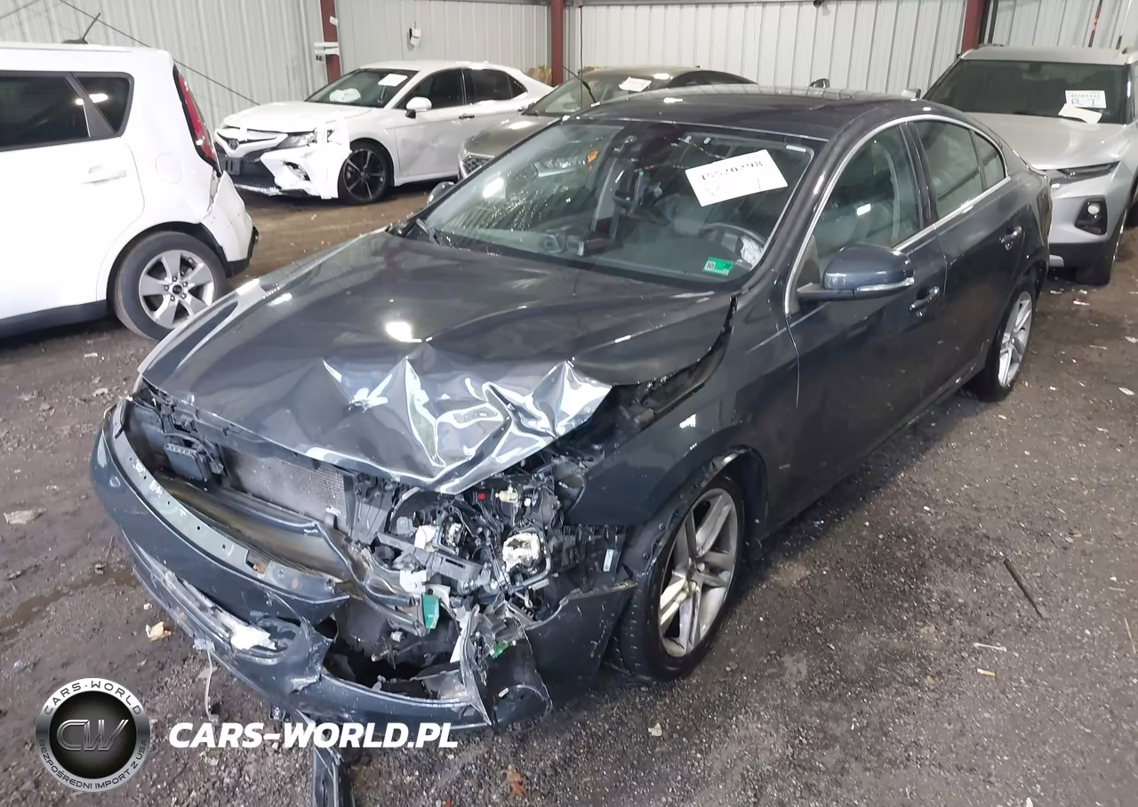 2015 Volvo S60 T5 Platinum VIN:YV140MFM5F2355532 - 2